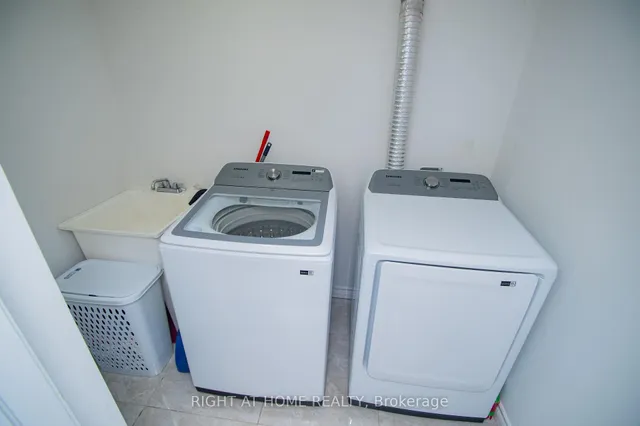 Additional image 32 of 65 Bridgenorth Cres