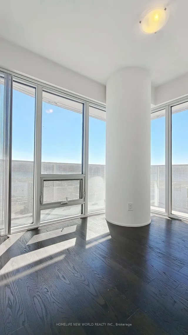 Additional image 11 of 88 Harbour St Unit 4810