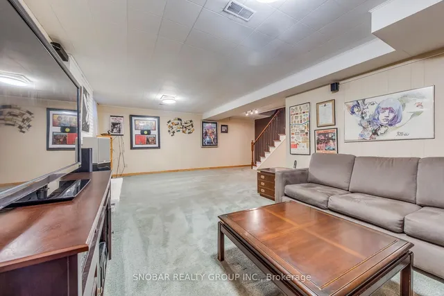 Additional image 18 of 19 Deanewood Cres