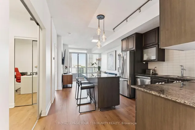 Additional image 7 of 500 Sherbourne St Unit 1311