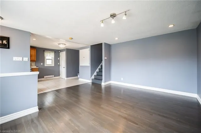 Additional image 9 of 66 Belwood Cres