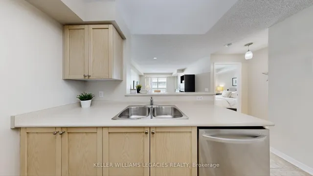 Additional image 11 of 28 Olive Ave Unit LPH01