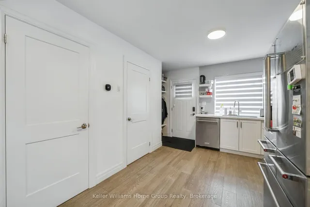 Additional image 11 of 497-499 Evans Ave