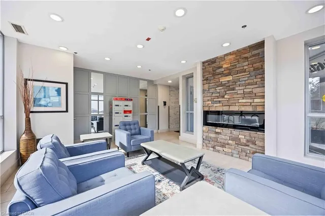 Additional image 23 of 2464 Weston Rd Unit 505