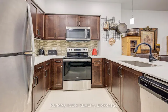 Additional image 10 of 399 Queen St Unit 417