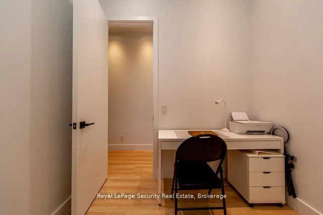 Additional image 22 of 70 Chamberlain Ave