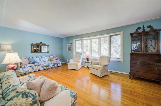 Additional image 4 of 15 Buttonwood Dr