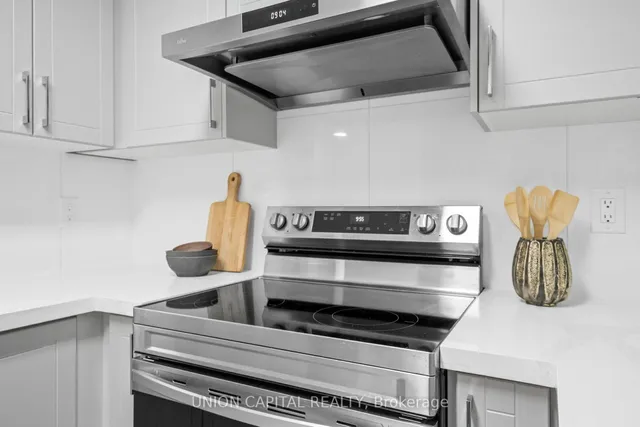 Additional image 10 of 39 PEMBERTON Ave Unit LPH17