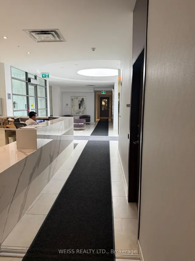 Additional image 5 of 3830 Bathurst St Unit 707