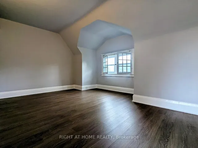 Additional image 20 of 239 Woodbine Ave