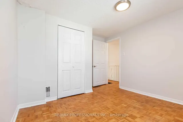 Additional image 20 of 5 Teston Blvd