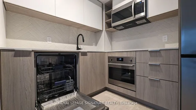 Additional image 8 of 36 Zorra St Unit 408