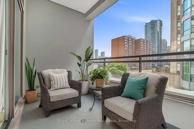 Additional image 31 of 980 Yonge St Unit 403