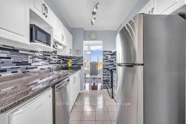 Additional image 13 of 44 Longbourne Dr Unit 1004