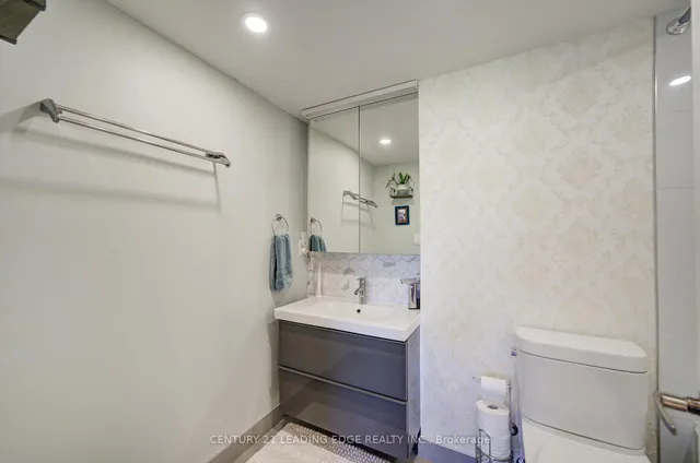 Additional image 25 of 39 Shank St Unit TH302