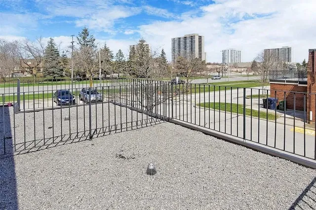 Additional image 25 of 314 Sprucewood Crt