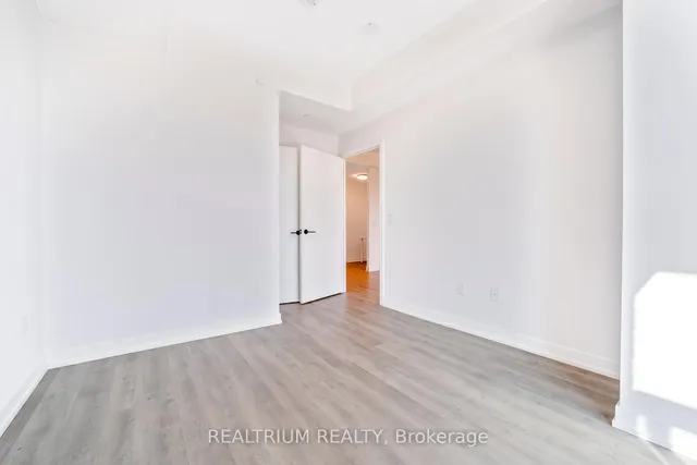 Additional image 11 of 2300 st clair Ave Unit 528