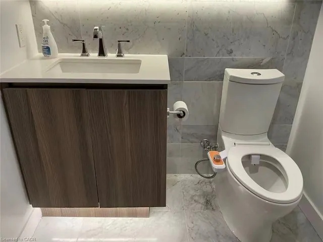 Additional image 16 of 17 Bathurst St Unit 1605