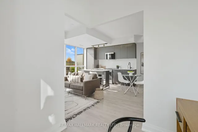 Additional image 14 of 2369 Danforth Ave Unit 513