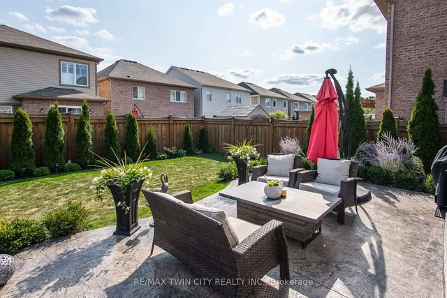 Additional image 4 of 232 Shady Glen Cres