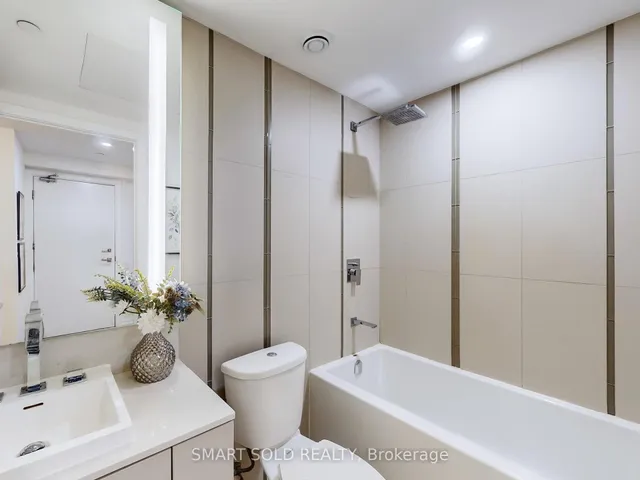 Additional image 15 of 101 Peter St Unit 801