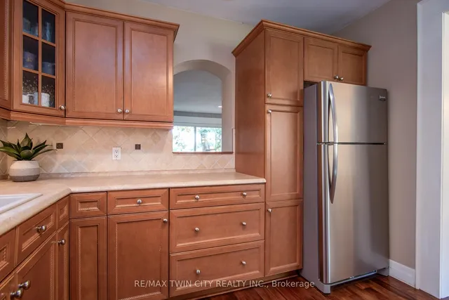 Additional image 32 of 839 Queens Blvd