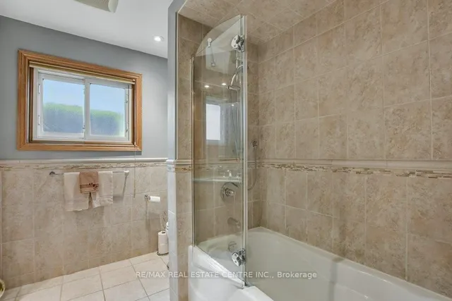 Additional image 17 of 28 Meadow Cres