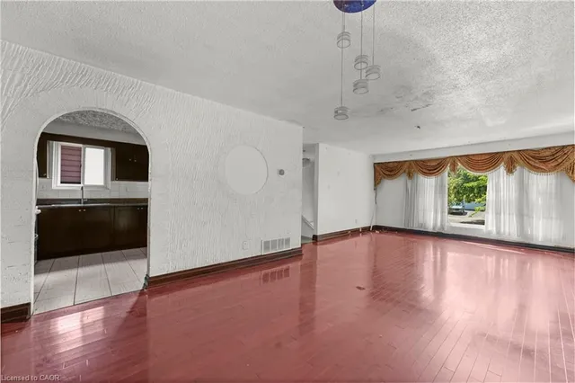 Additional image 12 of 50 Apache Trail