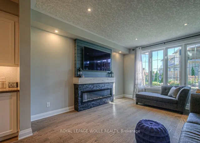 Additional image 19 of 286 Tall Grass Cres