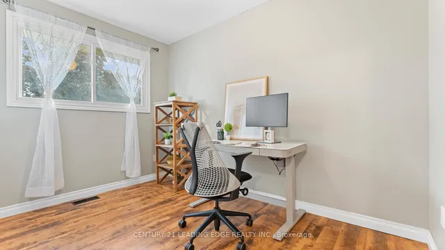 Additional image 18 of 58 Falesy Ave