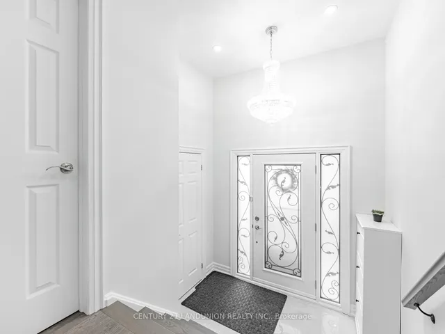 Additional image 2 of 36 Levitt Crt