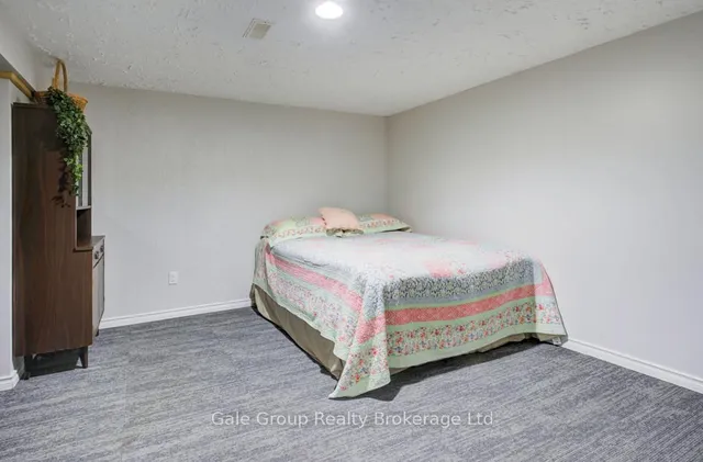 Additional image 12 of 19 Greendale Cres