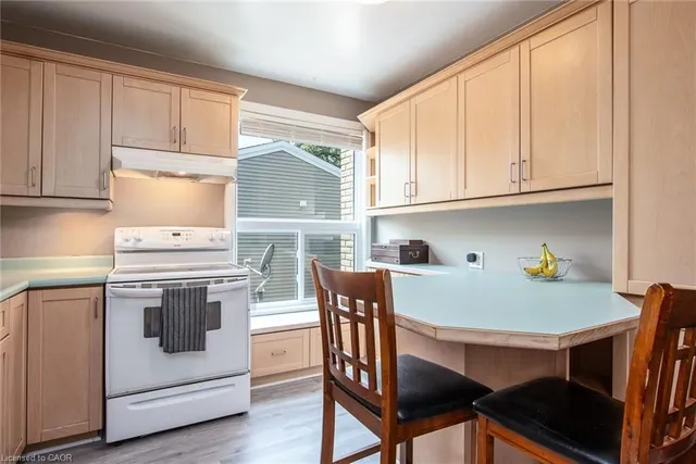 Additional image 25 of 173 Silver Aspen Cres