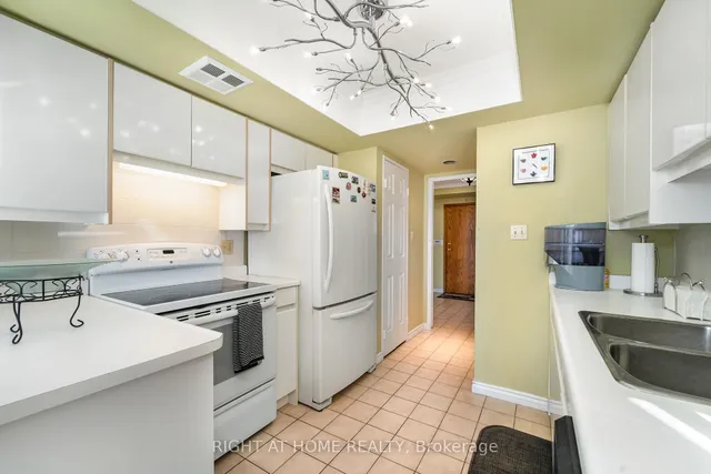 Additional image 13 of 10 Torresdale Ave Unit 904