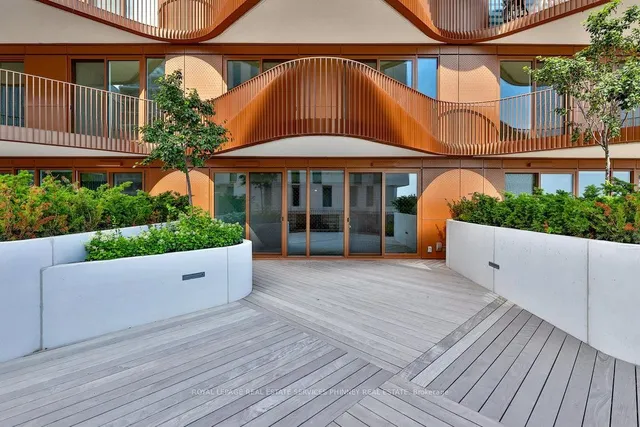 Additional image 23 of 155 Merchants' Wharf Unit 214