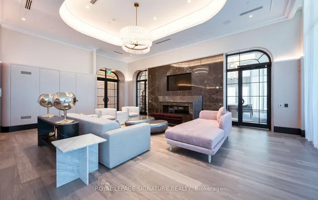 Additional image 46 of 10 In On The Park Dr Unit 105