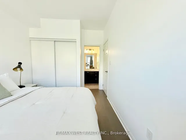 Additional image 12 of 639 Lawrence Ave Unit 310