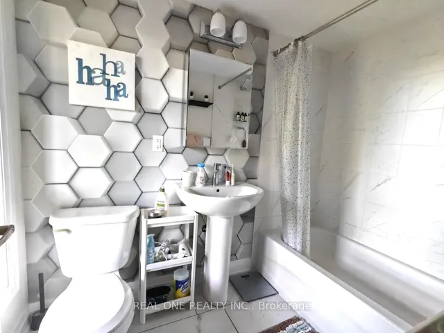 Additional image 6 of 19 Woodstream Dr