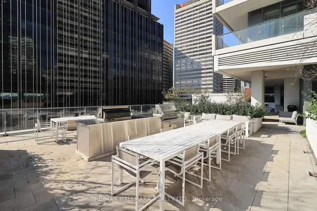 Additional image 30 of 2221 Yonge St Unit 1011