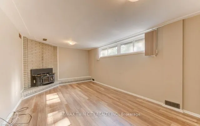 Additional image 43 of 12 Old York Cres