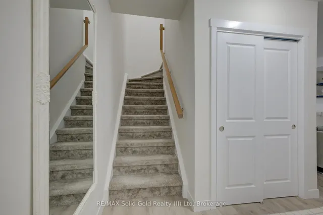 Additional image 19 of 160 Rochefort St Unit A4