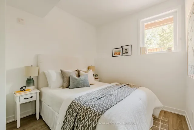 Additional image 17 of 35 Birchcliff Ave Unit 52