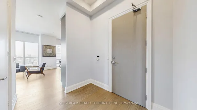 Additional image 27 of 100 Harbour St Unit PH101