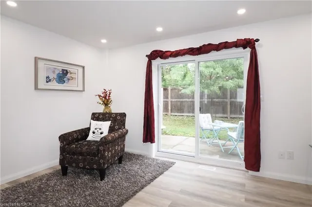 Additional image 10 of 50 Westmount Rd Unit 8