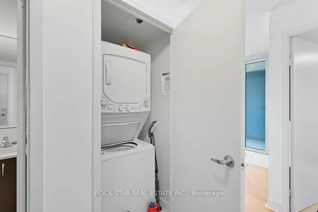 Additional image 23 of 320 Richmond St Unit LPH13