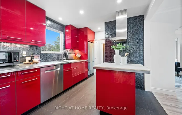 Additional image 17 of 10 Lady York Ave