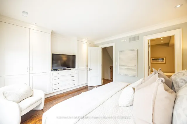 Additional image 21 of 322 Woburn Ave