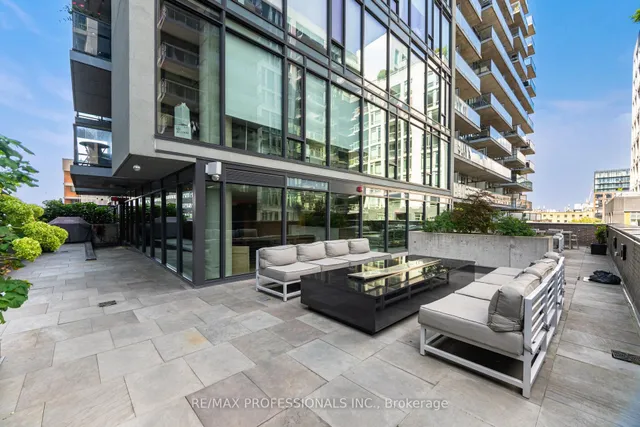 Additional image 40 of 111 Bathurst St Unit 716