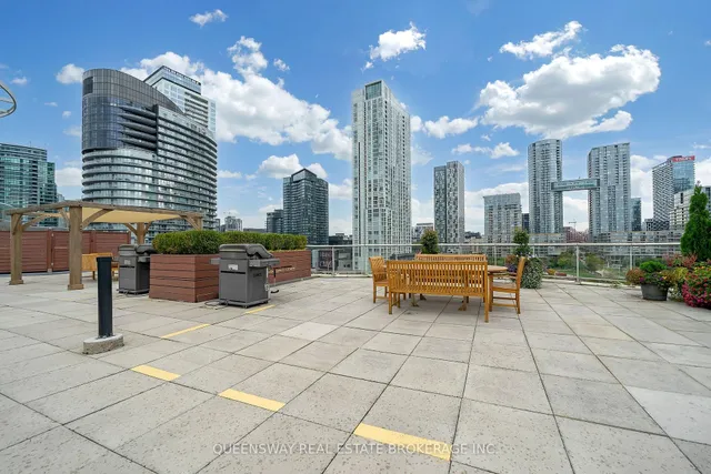 Additional image 35 of 550 Queens Quay Unit 429