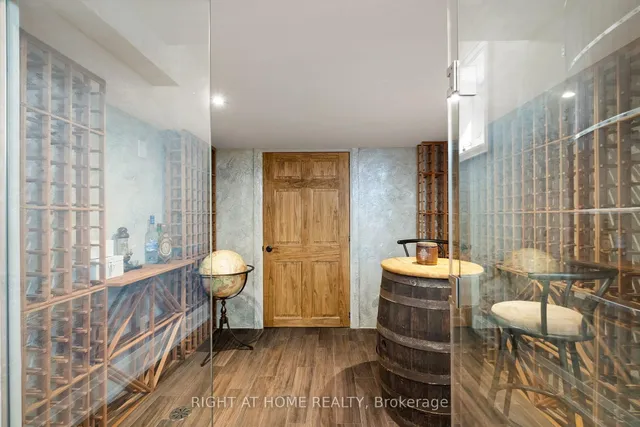 Additional image 33 of 316 Churchill Ave